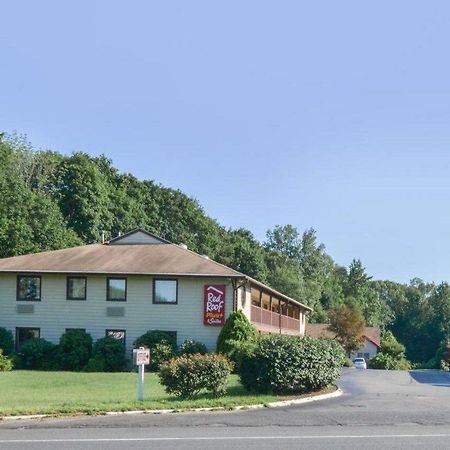 Red Roof Inn Plus+ & Suites Guilford Luaran gambar